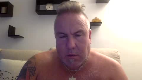 banana5289 online show from October 12, 3:00 pm