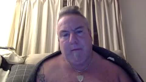 Snapshot of banana5289 chatting on February 1, 11:42 am banana5289 online show from February 1, 11:42 am