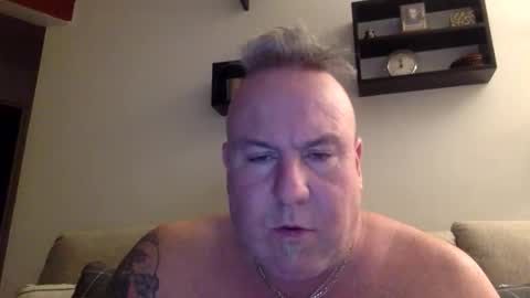 Snapshot of banana5289 chatting on February 8, 9:34 am banana5289 online show from February 8, 9:34 am