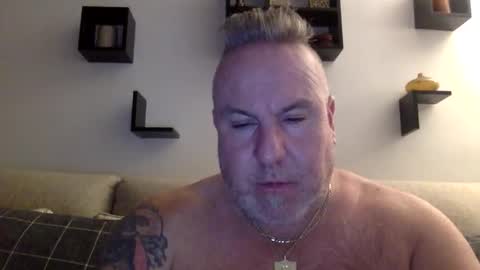 Snapshot of banana5289 chatting on February 12, 9:32 pm banana5289 online show from February 12, 9:32 pm