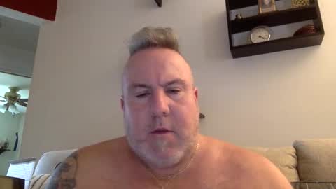 Snapshot of banana5289 chatting on February 14, 3:31 pm banana5289 online show from February 14, 3:31 pm