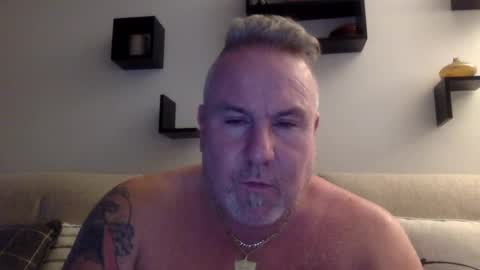 Snapshot of banana5289 chatting on February 17, 9:43 pm banana5289 online show from February 17, 9:43 pm