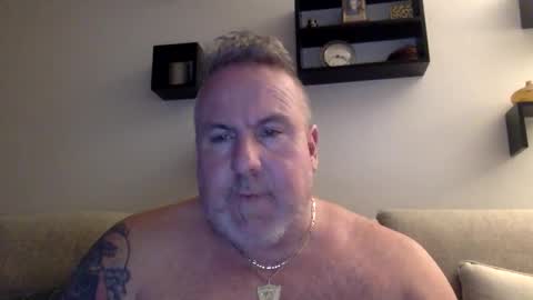 Snapshot of banana5289 chatting on February 20, 8:20 pm banana5289 online show from February 20, 8:20 pm