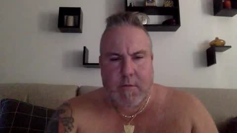 Snapshot of banana5289 chatting on March 2, 8:04 pm banana5289 online show from March 2, 8:04 pm