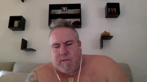 banana5289 online show from March 10, 2:00 pm