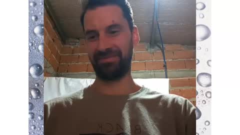 Snapshot of banana_argen_15 chatting on December 23, 1:40 am Ezequiel online show from December 23, 1:40 am