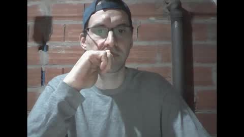 Ezequiel online show from January 18, 1:20 am