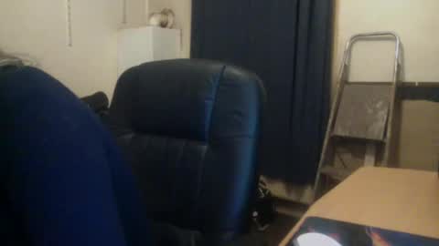 bangintoleather online show from December 5, 2:42 am