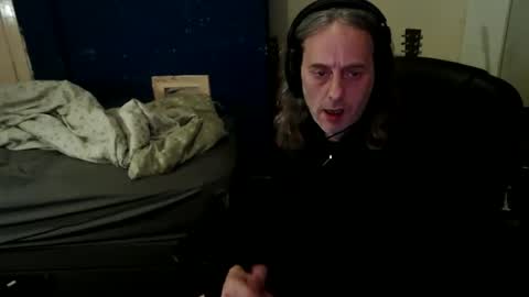 Snapshot of bangintoleather chatting on April 25, 2:58 am bangintoleather online show from April 25, 2:58 am
