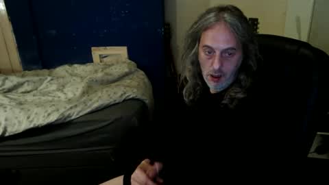Snapshot of bangintoleather chatting on May 1, 2:16 am bangintoleather online show from May 1, 2:16 am