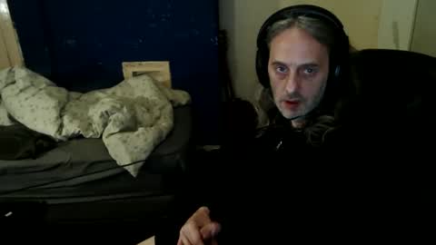 Snapshot of bangintoleather chatting on May 4, 2:07 am bangintoleather online show from May 4, 2:07 am