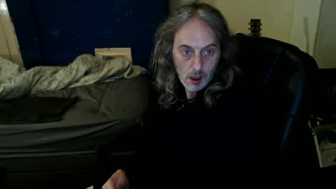Snapshot of bangintoleather chatting on May 7, 2:17 am bangintoleather online show from May 7, 2:17 am