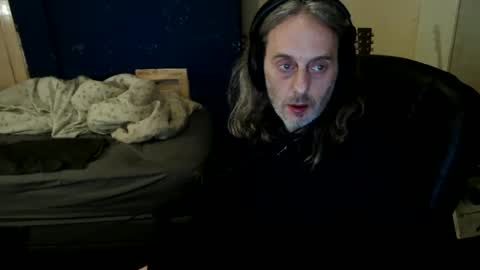 Snapshot of bangintoleather chatting on May 8, 2:17 am bangintoleather online show from May 8, 2:17 am