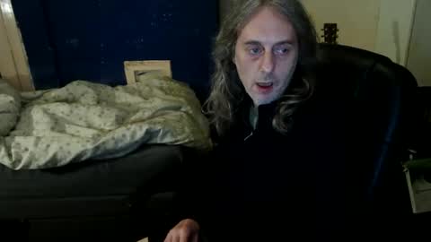 Snapshot of bangintoleather chatting on May 10, 2:06 am bangintoleather online show from May 10, 2:06 am