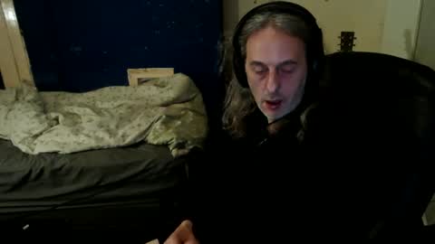 Snapshot of bangintoleather chatting on May 13, 2:09 am bangintoleather online show from May 13, 2:09 am