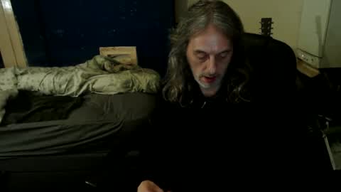 Snapshot of bangintoleather chatting on May 17, 2:31 am bangintoleather online show from May 17, 2:31 am