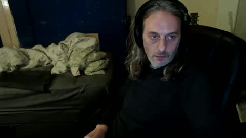 Snapshot of bangintoleather chatting on May 19, 1:11 am bangintoleather online show from May 19, 1:11 am