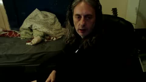 Snapshot of bangintoleather chatting on June 1, 2:02 am bangintoleather online show from June 1, 2:02 am