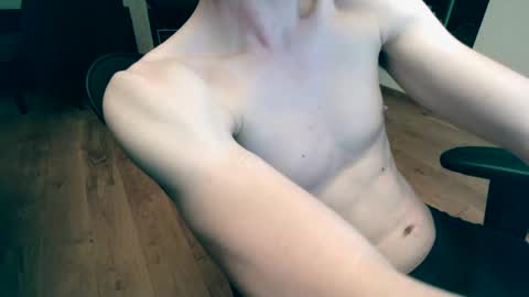 Snapshot of banzal chatting on December 23, 5:32 pm banzak online show from December 23, 5:32 pm