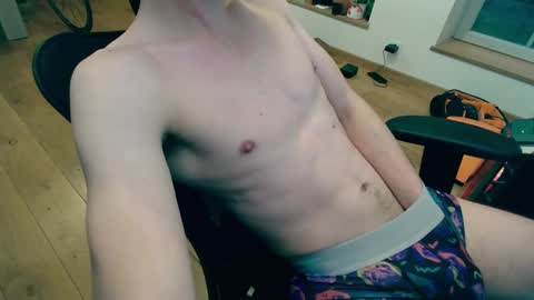 Snapshot of banzal chatting on February 25, 3:16 pm banzak online show from February 25, 3:16 pm