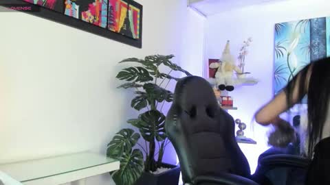 Gabi  online show from December 21, 7:10 pm