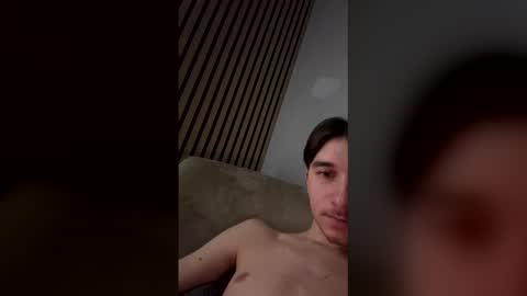 Snapshot of baransucin19 chatting on February 16, 3:35 am baransucin19 online show from February 16, 3:35 am