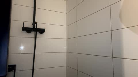 Snapshot of barbara53000 chatting on October 29, 6:42 pm charliejones online show from October 29, 6:42 pm