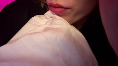 Snapshot of barbara53000 chatting on November 3, 10:21 pm charliejones online show from November 3, 10:21 pm