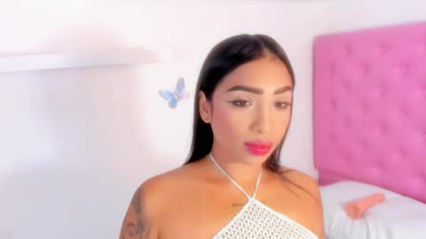 Barbie Hills online show from March 1, 5:26 pm