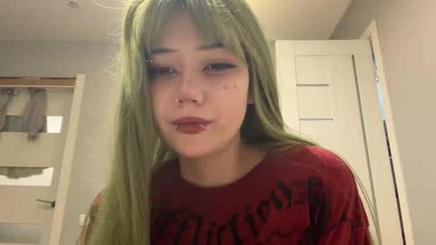 Snapshot of barbarajess chatting on March 4, 5:19 pm Riya and Rin online show from March 4, 5:19 pm