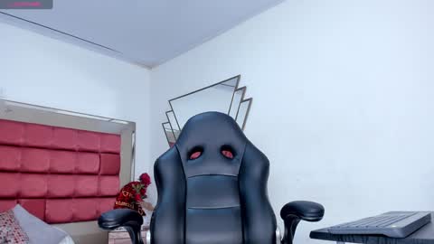 Snapshot of barbaraknox_ chatting on December 31, 2:25 pm Barbara online show from December 31, 2:25 pm