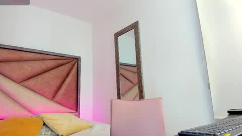 Snapshot of barbaraknox_ chatting on October 20, 12:00 am Barbara online show from October 20, 12:00 am