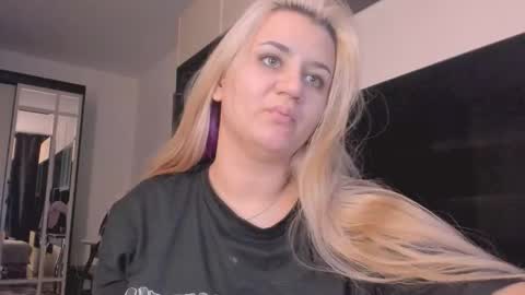 Snapshot of barbarasiren chatting on November 6, 3:29 am barbarasiren online show from November 6, 3:29 am