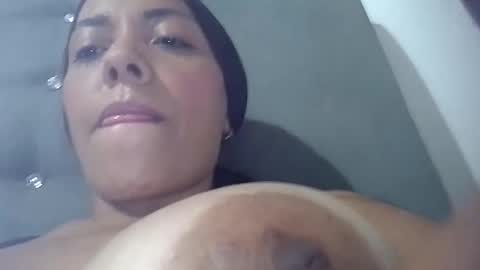 Snapshot of barbi_boobs chatting on March 8, 11:30 pm barbi_boobs online show from March 8, 11:30 pm