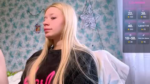 Snapshot of barbie_angel_ chatting on March 27, 10:15 am Barbie online show from March 27, 10:15 am