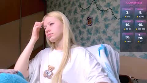 Snapshot of barbie_angel_ chatting on March 28, 4:50 pm Barbie online show from March 28, 4:50 pm