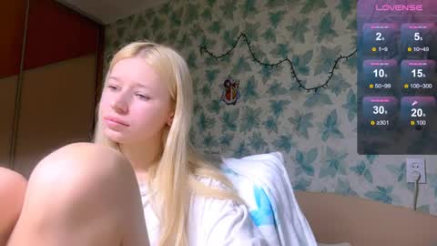 Snapshot of barbie_angel_ chatting on March 29, 3:34 pm Barbie online show from March 29, 3:34 pm