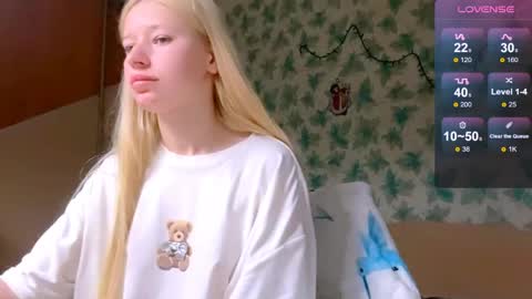 Snapshot of barbie_angel_ chatting on April 2, 8:28 pm Barbie online show from April 2, 8:28 pm