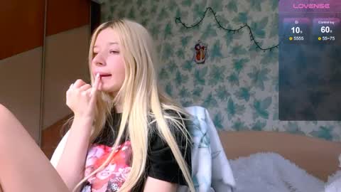 Snapshot of barbie_angel_ chatting on April 20, 3:15 pm Barbie online show from April 20, 3:15 pm