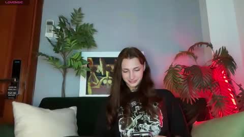 Snapshot of barbie_bi chatting on February 3, 11:53 am My name is Molly. Please say hello I like talking to you. If you have any wishes or obscene desires please use the tip menu online show from February 3, 11:53 am