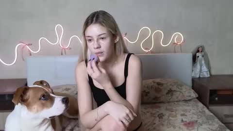 im Betty online show from January 11, 8:52 am