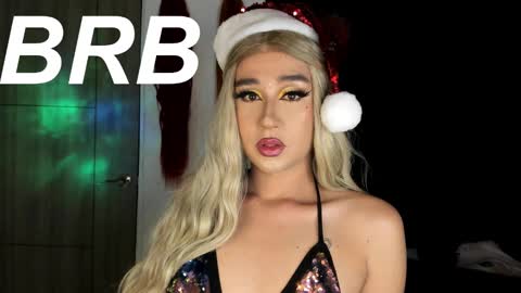 Snapshot of barbie_boy_ chatting on December 3, 11:22 am I work from home this is my room 3 online show from December 3, 11:22 am