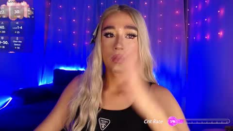 Snapshot of barbie_boy_ chatting on December 23, 9:16 am I work from home this is my room 3 online show from December 23, 9:16 am