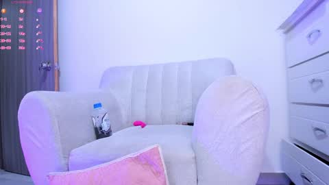 Snapshot of barbie_brunette3 chatting on January 30, 3:11 am  independet model online show from January 30, 3:11 am