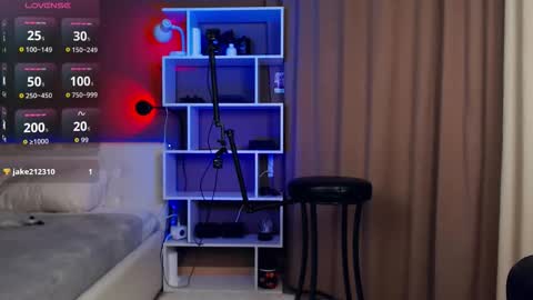 Snapshot of barbie_do11 chatting on March 1, 8:00 pm barbie_do11 online show from March 1, 8:00 pm