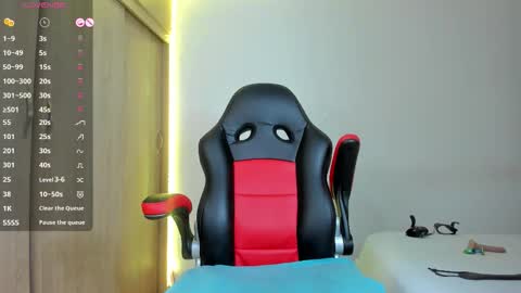 Nicolle  online show from December 22, 5:04 am