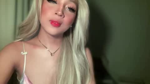 barbie_ford_ online show from January 3, 3:44 pm