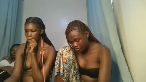 queen online show from December 4, 12:14 pm