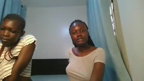 Snapshot of barbie_queen2 chatting on January 17, 12:54 pm queen online show from January 17, 12:54 pm