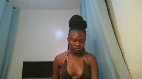 Snapshot of barbie_queen2 chatting on January 31, 7:56 pm queen online show from January 31, 7:56 pm